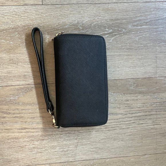 Michael Kors Wallet - Picture 2 of 3